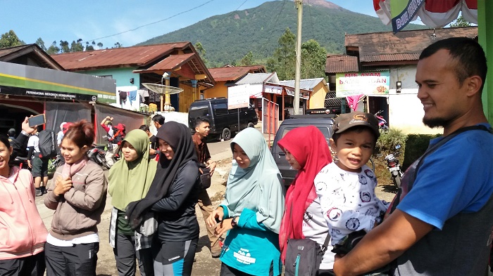 Jangan sepelekan masukan/saran dari even organizer/panitia/peraturan baik tertulis/tidak. Percayalah, keselamatan itu paling utama saat liburan baru keceriaan datang dengan sendrinya